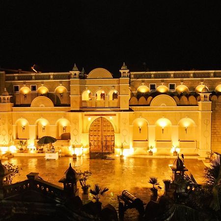 เฮอริเทจ ขีรสราพาเลซ Hotel ราชโกฎิ ภายนอก รูปภาพ