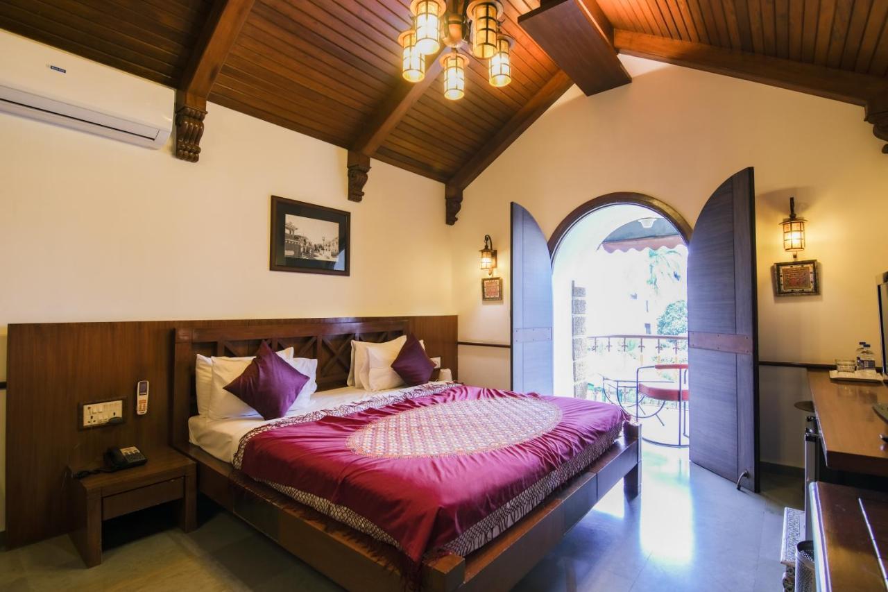 เฮอริเทจ ขีรสราพาเลซ Hotel ราชโกฎิ ภายนอก รูปภาพ